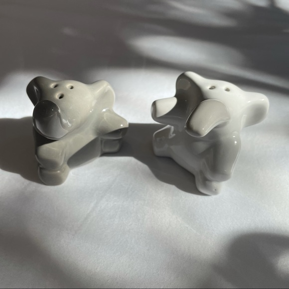 Vintage Hugging Elephant Salt and Pepper Shakers - Picture 2 of 4